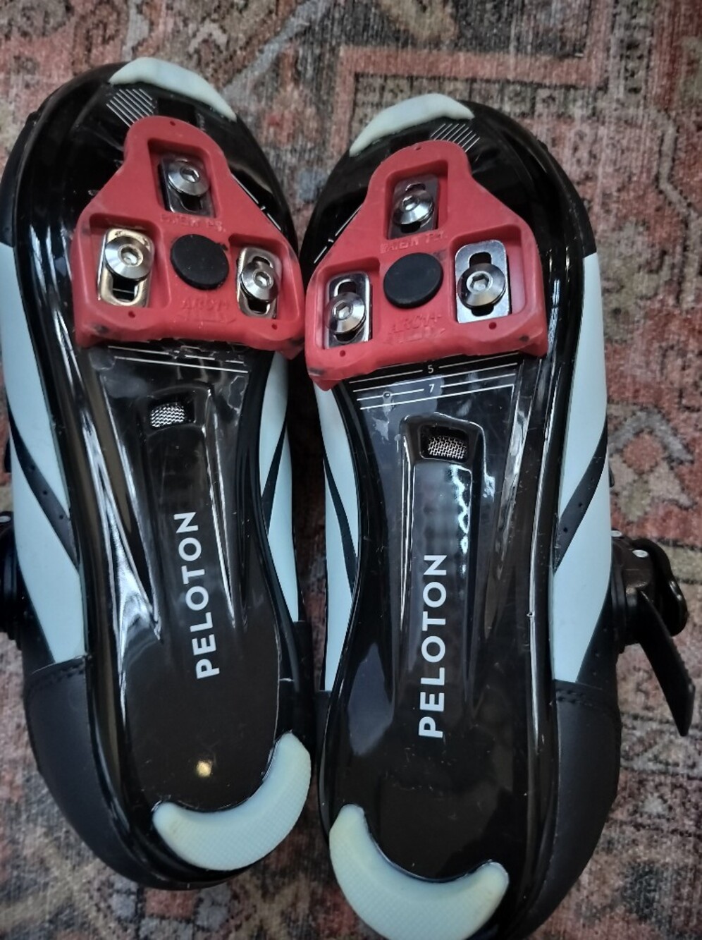 EUC Peloton Black With White And Red Cycling Shoes - Size 40 (~7.5/9) - Picture 4 of 8